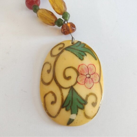 Vintage Heavy Plastic Beaded Necklace W/ Bone? Oval Handpainted Pendant Boho - Picture 5 of 8